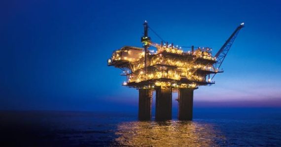 Macky, Le Foncier Et Le Pétrole