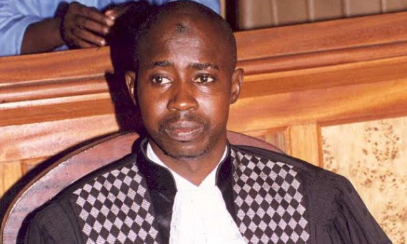 Un Peu Plus De Respect à La Cour Des Comptes, M. Le Ministre Des Finances