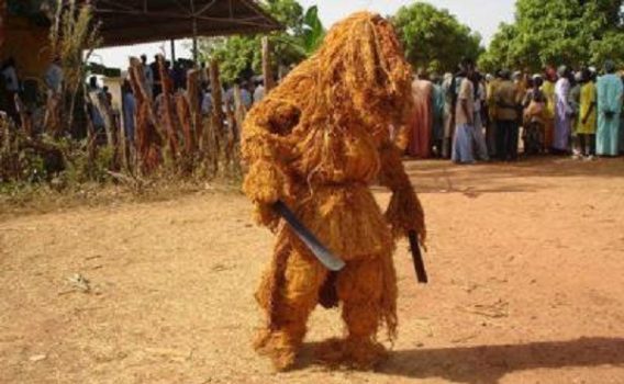 Kankourang : Face Au Choc Des Cultures Qui Effrite Ses Valeurs, S’adapter Ou Périr ?