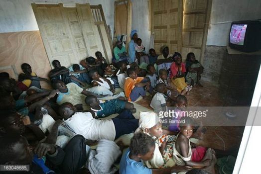 « Effacement De L’enfance » : Quand La Télévision Est Pointée Du Doigt !