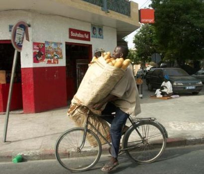 Vente De Pain Dans Les Boutiques : Un Réel Problème D’hygiène.