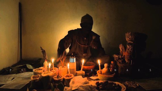 Ces Charlatans Qui Nous Ligotent