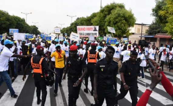 «aucune Loi Ne Peut Restreindre La Liberte De Manifestation Le Vendredi Et Le Dimanche»