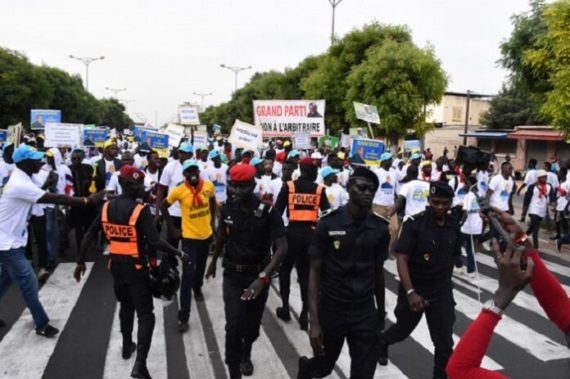 «aucune Loi Ne Peut Restreindre La Liberte De Manifestation Le Vendredi Et Le Dimanche»