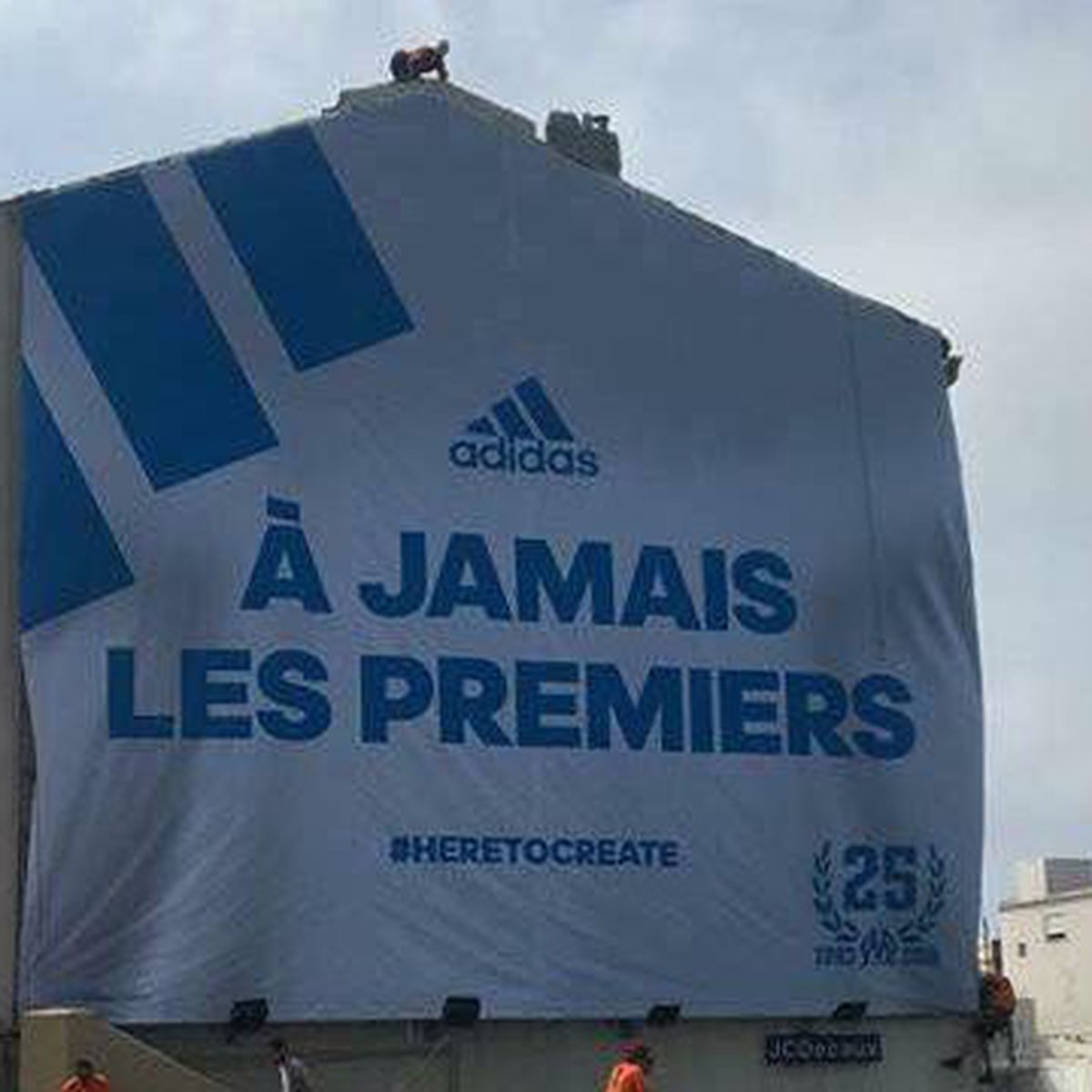 À Jamais Les Premiers