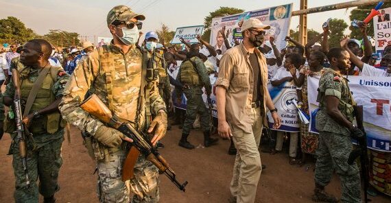 Cachez Ces Mercenaires Que Paris Ne Saurait Voir