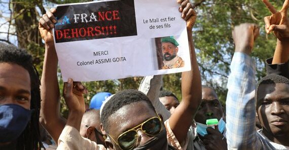 Mali-france : Touche Pas À Ma SouverainetÉ