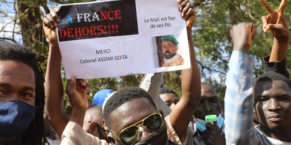 Mali-france : Touche Pas À Ma SouverainetÉ