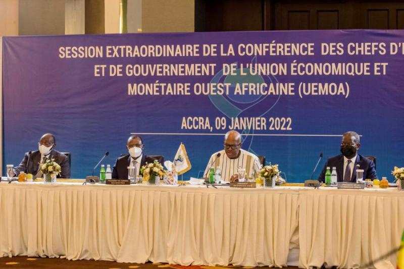 Mali, Sanctions Et IncohÉrences