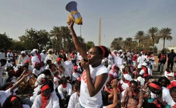 De Quel Droit Parlez- Vous Mesdames ?