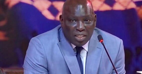 La Place Du SÉnÉgal Est Dans Le Camp Anti-poutine