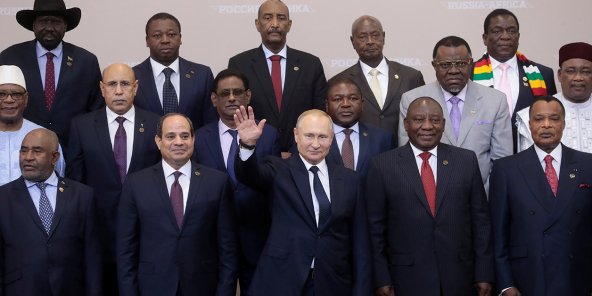 Ni Occident, Ni Russie, L’afrique Doit DÉvelopper Sa Propre StratÉgie