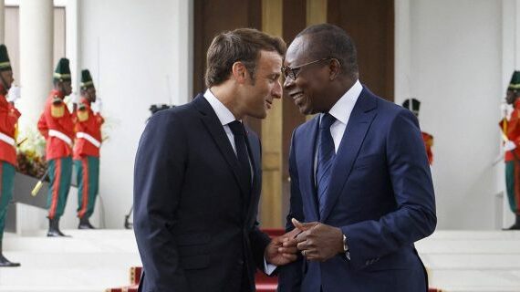 DÉnigrer La Russie Ne Peut Redorer Le Blason De La France En Afrique