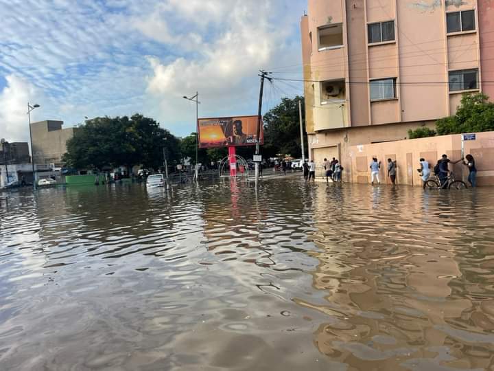 Inondations à Dakar : Une Capitale Hybride