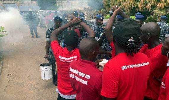 Nous Nous Battons Pour Sauver Notre Entreprise