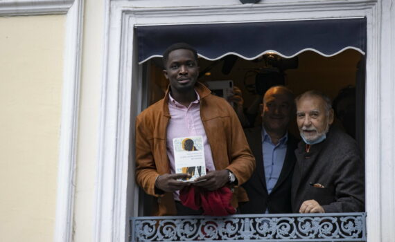 Pleine LumiÈre Sur La LittÉrature Africaine