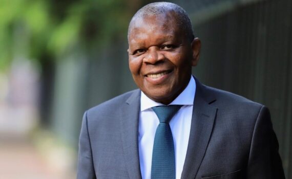 Elizabeth Ii, PlutÔt Du Bon CÔtÉ De L’histoire