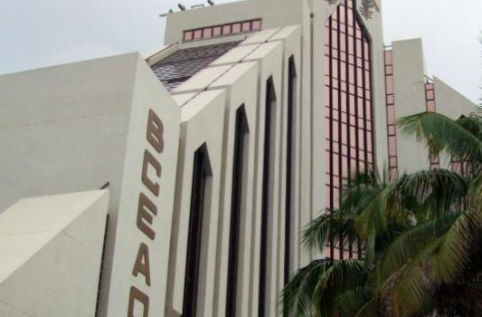 Les Uns Creusent, Les Autres Remblayent